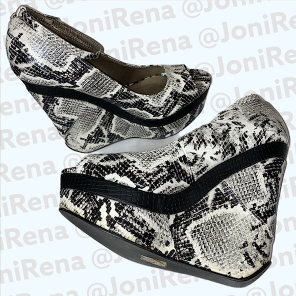 π₯ Sexy Snakeskin Wedges | SIZE 7 π₯π₯ - Picture 4 of 8